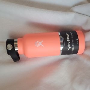 NWT hydroflask 18 oz standard mouth w/ flex lid